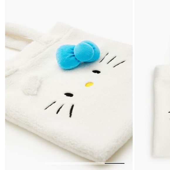 Hello Kitty Plush Tote Bag - Picture 3 of 4